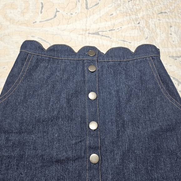 Very J Blue Denim Button Down Skirt Women’s Size Medium - Picture 2 of 8
